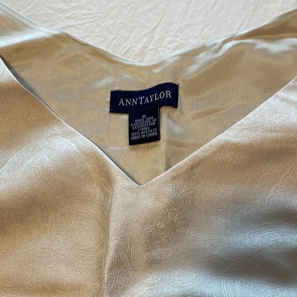 Ann Taylor shell tank - silk - Picture 3 of 10